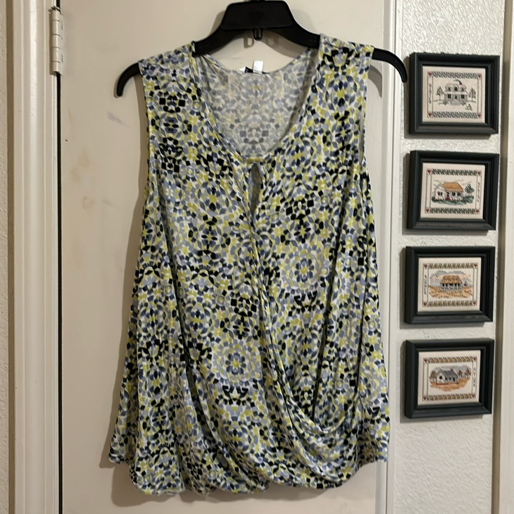 Cabi printed sleeveless Crossover Tee #257